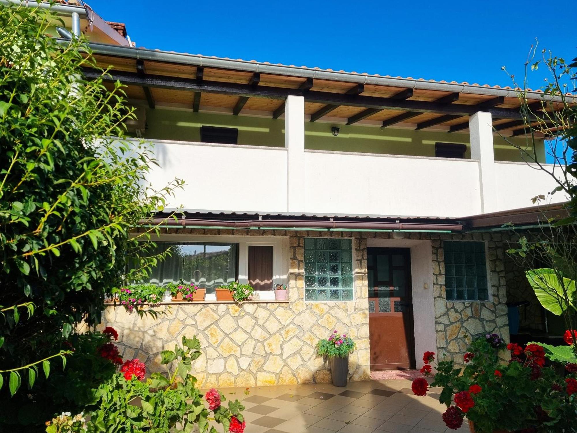 Apartment Melanie Skrbčići Екстериор снимка